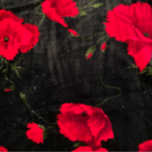 CACHE Vintage Red Floral Velvet Turtleneck Top Size S - Picture 5 of 6